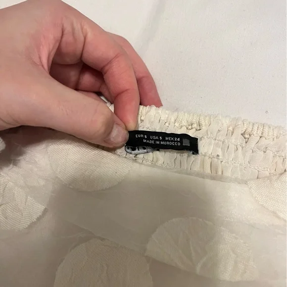 Zara Balloon Sleeve Crop Top in Ecru - Picture 4 of 6